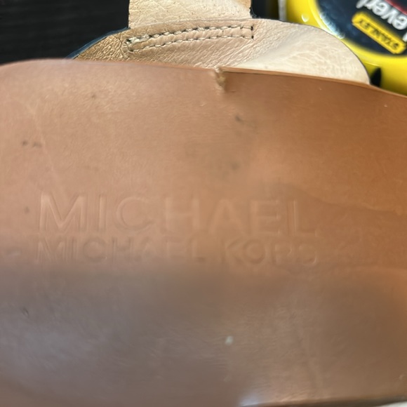 GUC Michael Kors Leather Platform Sandal - Size 8M - Picture 2 of 16